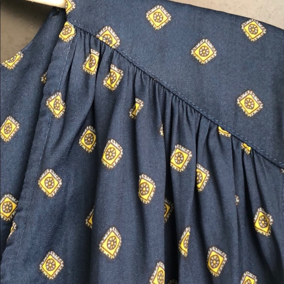 Top - Picture 4 of 4